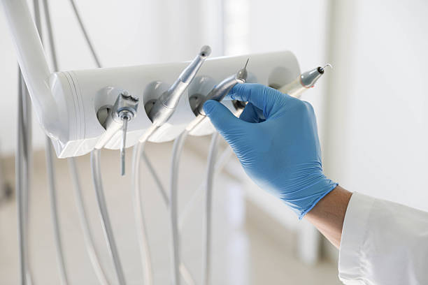 Professional Emergency Dentist technician working in St. Simons, GA
